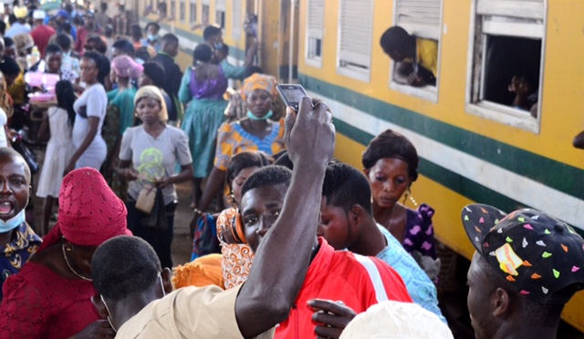 100,000 People Benefit From Osun Free Train Ride