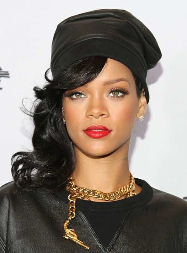 Rihanna Bags Harvard University Humanitarian Of The Year Honours.