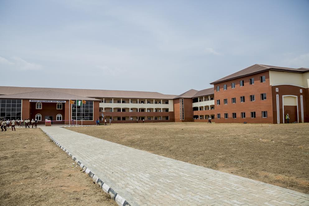 Photonews: Aregbesola Commissions Four Mega Schools in Osun