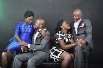 Lovely Wedding Photos: Identical twin brothers marry twin sisters