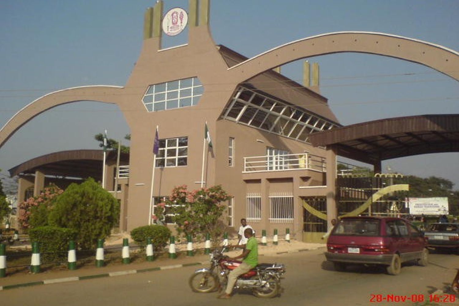 UNIBEN Lecturers Protest FG ‘No Work, No pay’ Policy
