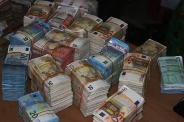 Whistleblower Leads EFCC to Another Cash Haul