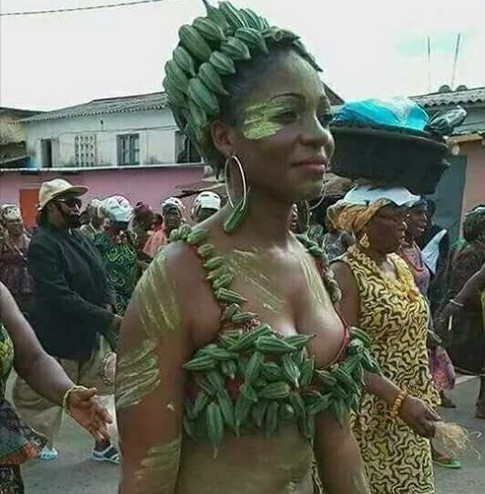 Lady Wears Okro And Walks Around In Public (photos)