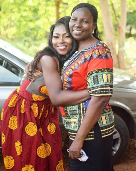 Debie Rise Shares Photo Of Her Mum, As She Celebrates Her On Mothers Day.
