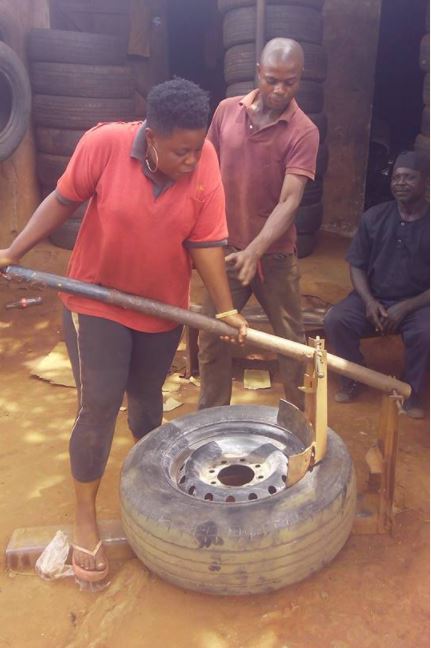 Meet Female Vulcanizer Who Works With Her Husband