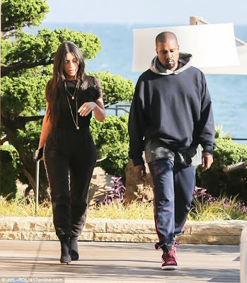 Kim Kardashian And Kanye West Spotted Out On A Lunch Date In Malibu (photos)