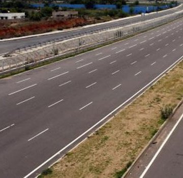 Wike Eulogises Senator Akpabio As He Inaugurates Road Project
