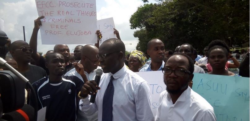 Breaking: OAU Lecturers Protest Against Detention Of Former VC