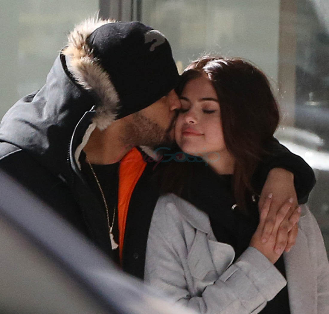 Photo News Of Selena Gomez And Boyfriend