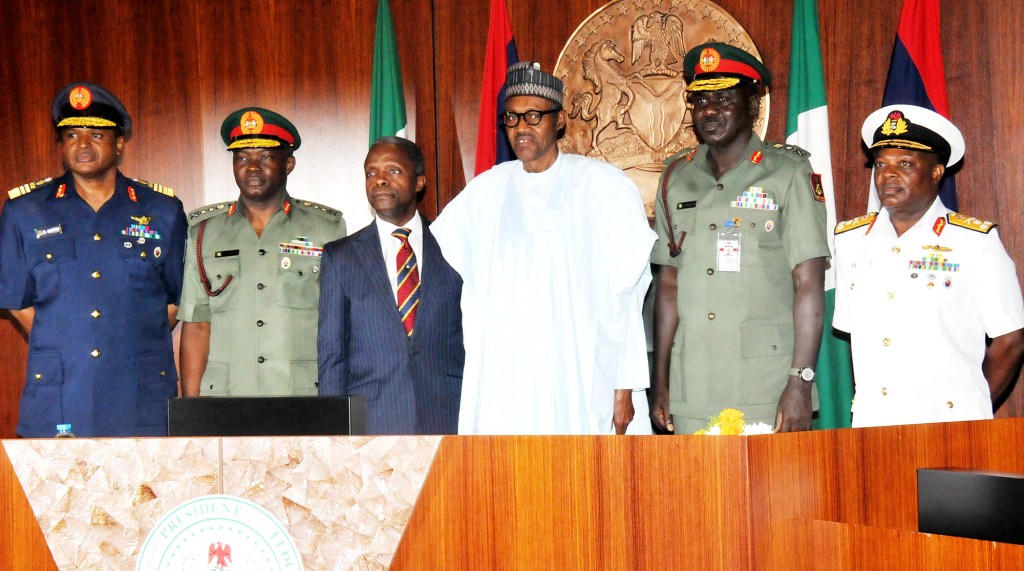 BREAKING: Buhari, Service Chiefs In Crucial Meeting