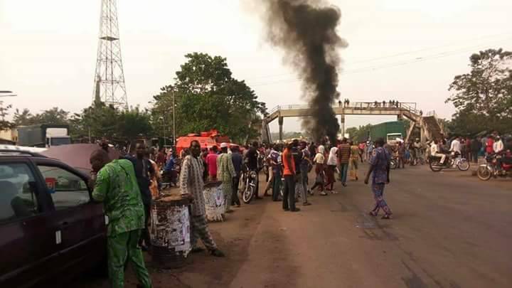 Police Restore Calm In Ikire After Hoodlums Hijack Peaceful Protest