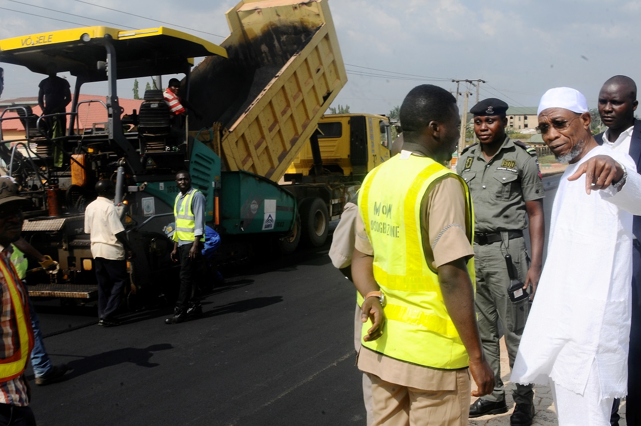 Aregbesola Inspects Construction of Osogbo/Ikirun/Ila-Odo Kwara Boundary Dual Carriage Road[PHOTOS]