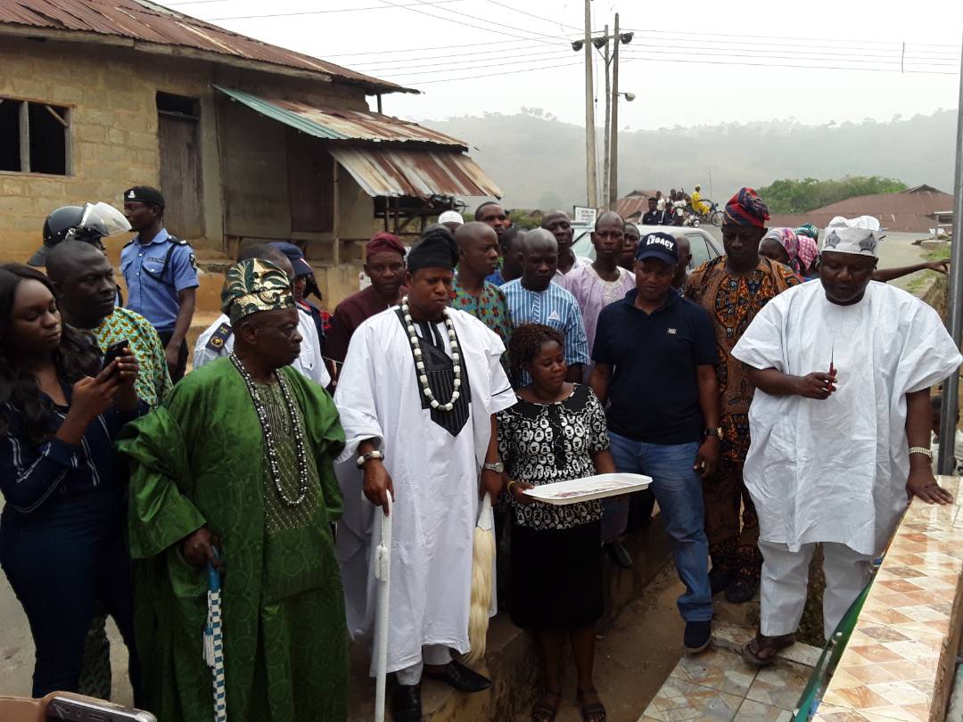 Council Boss, Hakeem Tokede Empowers 100 Widows, Others In Osun