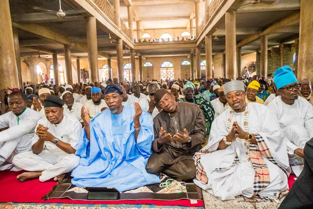 PHOTONEWS: Aregbesola Prays In Osogbo Central Mosque