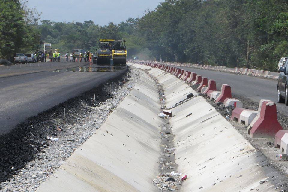 Yuletide: FG Suspends Construction  Works On Lagos-Ibadan Road