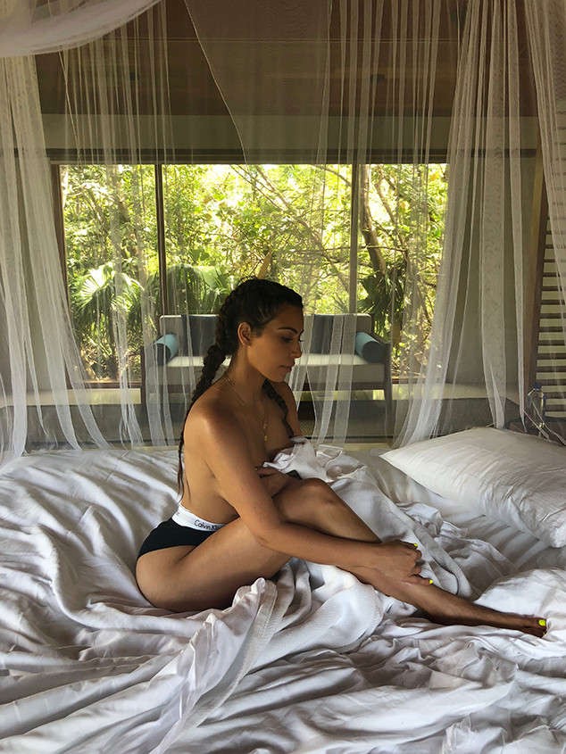 Kim K Goes Naked Giving Favorite Home-Spa Treatments