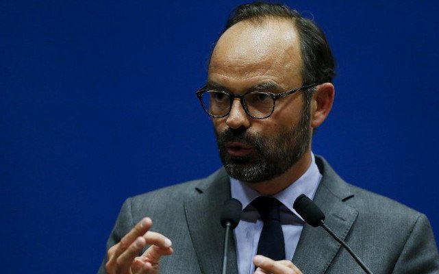French PM Warns There Will Be Turbulence If Workers Reject Pay Offer