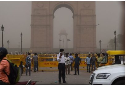 “Apocalyptic” Dust Storm And Thundershowers Kills 77 People In India