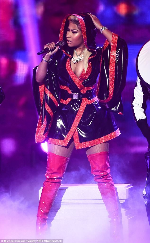 PHOTO: Nicki Minaj Was All Shades Of Sexy At Last Night’s BET Awards