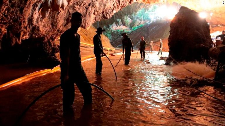 Australia Honours Bravery Of Divers In Thai Cave Rescue