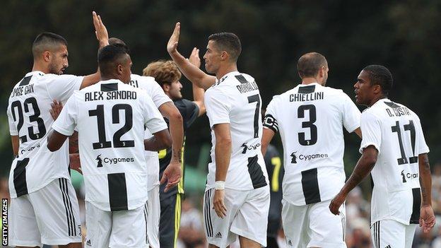 4,000 Fans Hit The Streets As Ronaldo Scores In First Juve Game