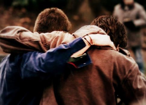 ‘Men Are More Satisfied By ‘Bromances’ Than Their Romantic Relationships’