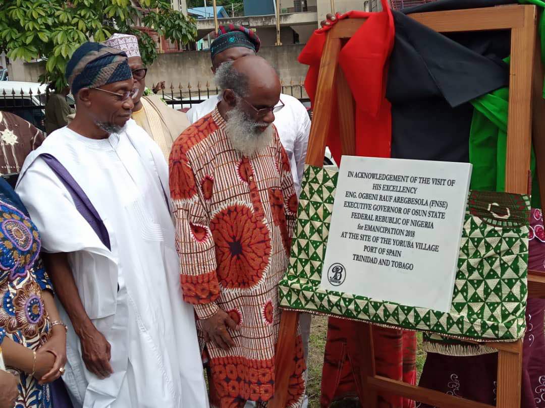 PHOTO NEWS: Governor Rauf Aregbesola Unveils Plaque Put In His Honour By ESCTT
