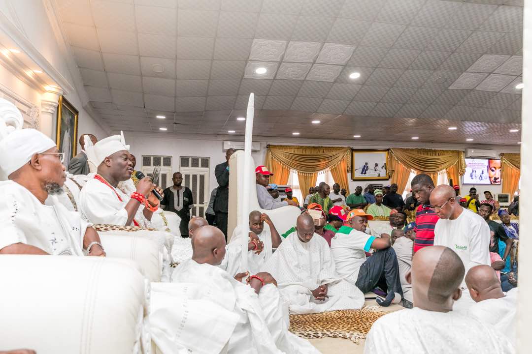 On The Hustings: Osun 2018: Ooni, Aregbesola Rally Support For APC Candidate