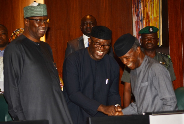 Fayemi Attends NEC Meeting, Exchange Banters With Osinbajo
