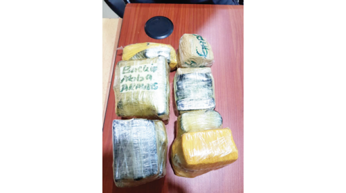 EFCC Intercepts N211million Gold Being Illegally Moved From Lagos To Dubai