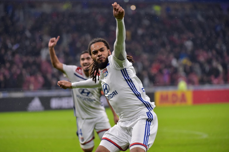 Lyon wins match against Saint-Etienne (1-0)