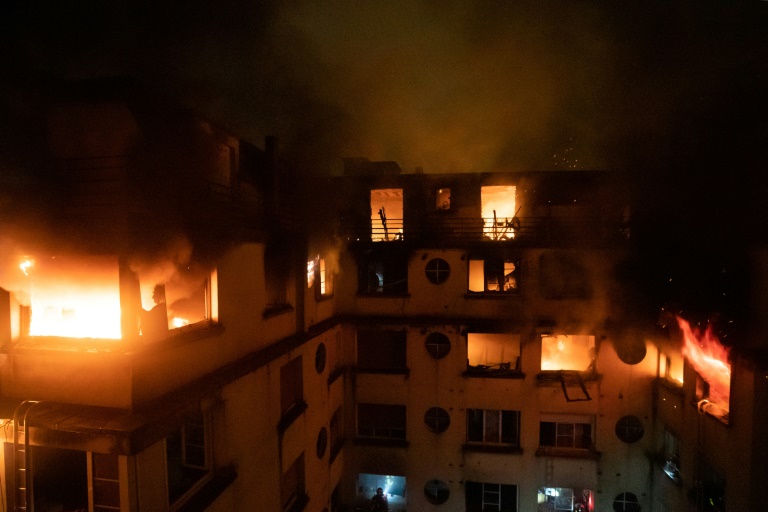 Woman with psychatric history sets 8 storey on fire after declared mentally fit, 10 killed