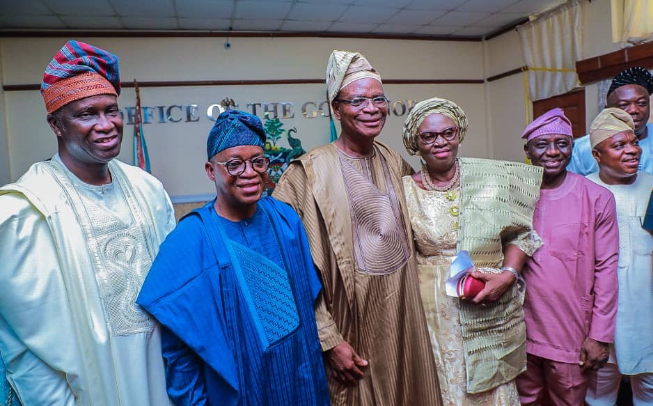 PHOTONEWS: Oyetola Swears-In Appointees, SSG, Chief Of Staff