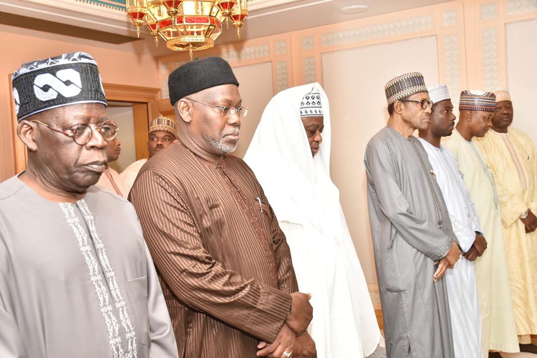 PHOTONEWS: President Buhari Breaks Fast With Sultan, Tinubu In Makkah