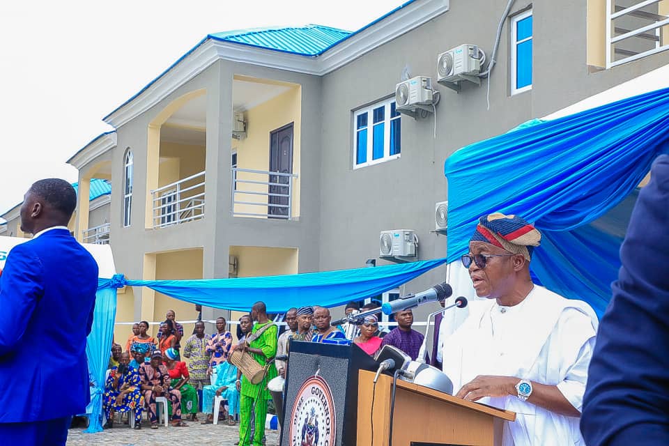 PHOTONEWS: Governor Oyetola Commissions Air Force Officers Quarters In Ipetu-Ijesa