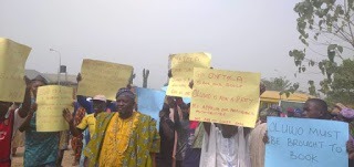 Osun Govt Sues For Calm As Protesters Seek Oluwo’s Suspension