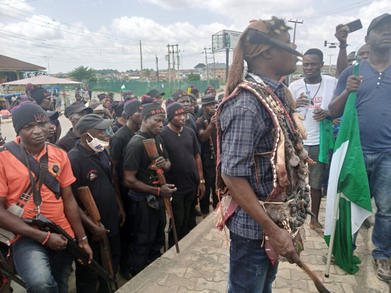 #EndSars: Hunters Join Protest In Osun, Vow To Stop Hijackers