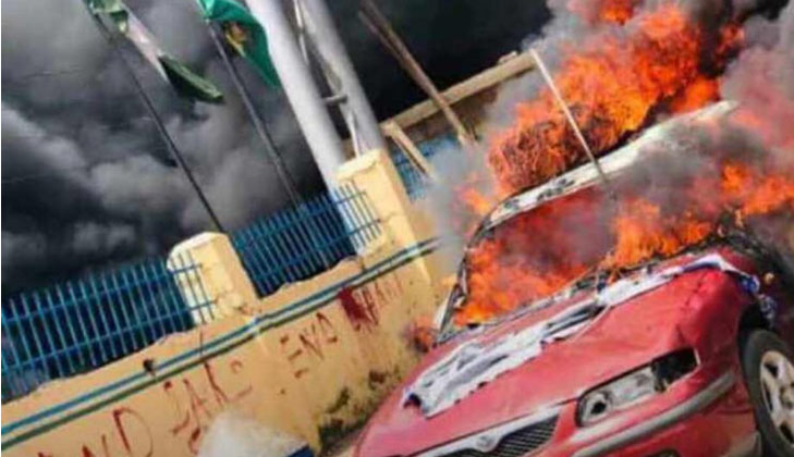 #EndSars: Five Feared Dead As Hoodlums Set Ablaze Police Stations In Ibadan
