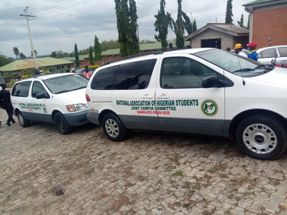 Oyetola Donates Buses to Osun Students