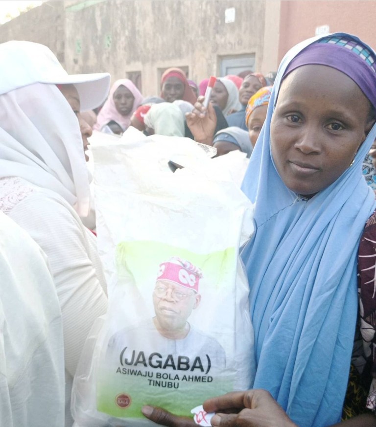 Tinubu Distributes “Jagaba Rice” In Kano