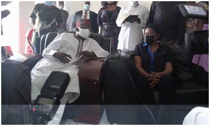 Tinubu pays Condolence Visit To Odumakin’s Widow in Lagos