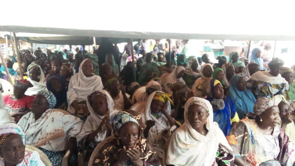 Ramadan: Osun Finance Commissioner, Oyebamiji Put Smiles On Faces Of Vulnerable Residents In Irewole L.G