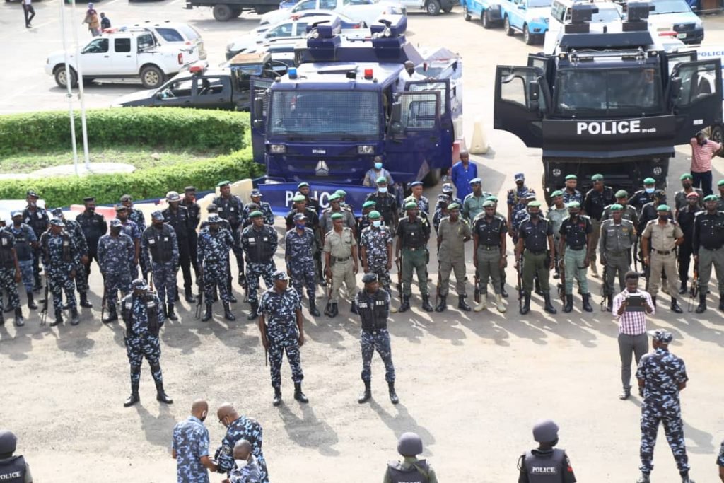 BREAKING: Security Operatives Tear Gas Oodua Nation Agitators
