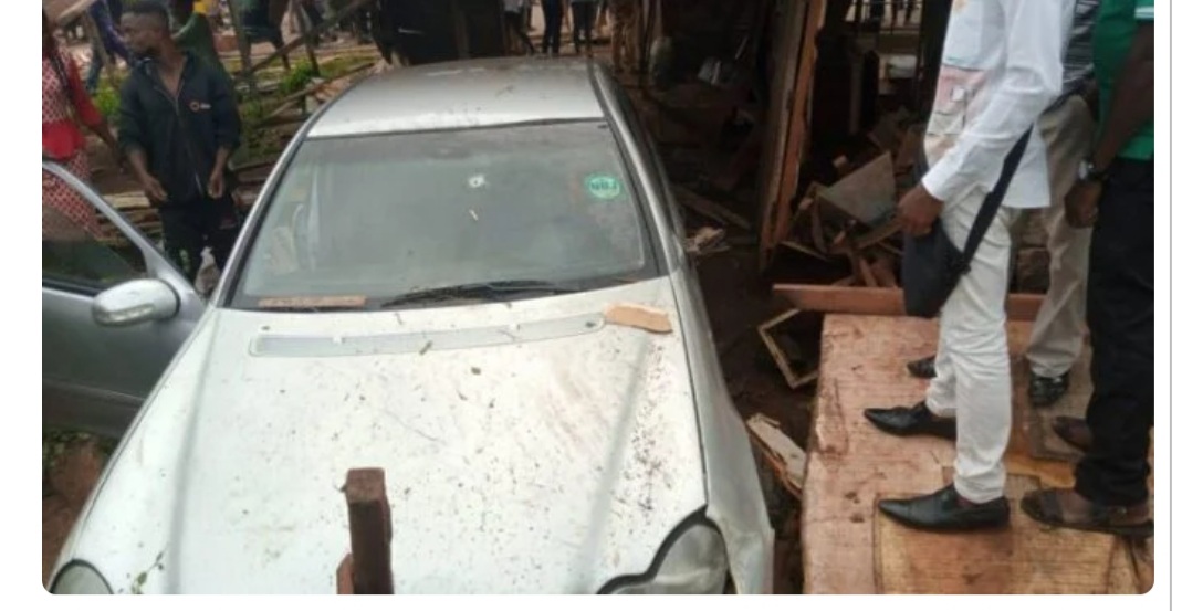 Journalist, Policeman Shot Dead As Armed Robbers Attack Bank In Ondo