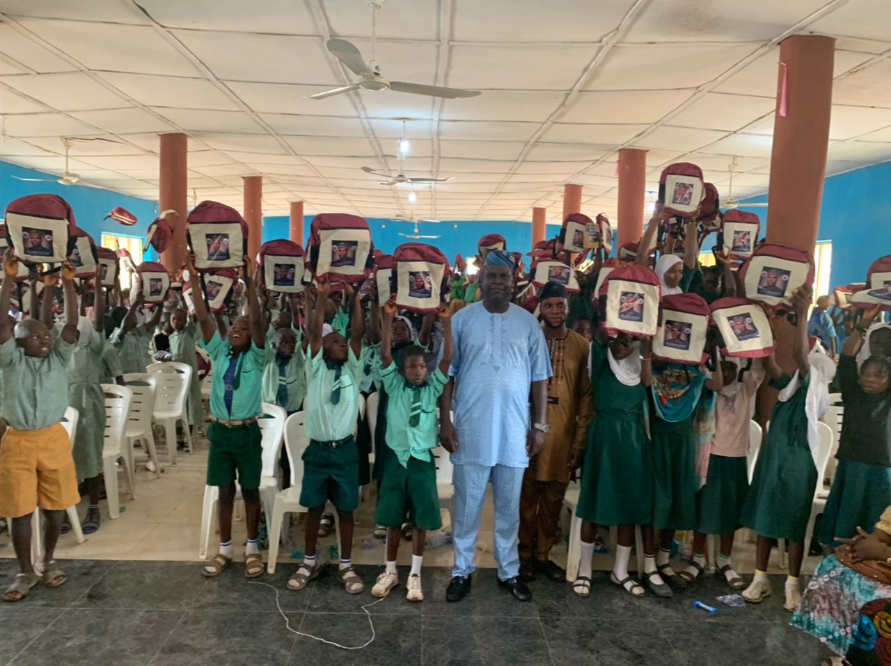 Students Get Free Textbooks, Bags From Osun Lawmaker In Ayedire