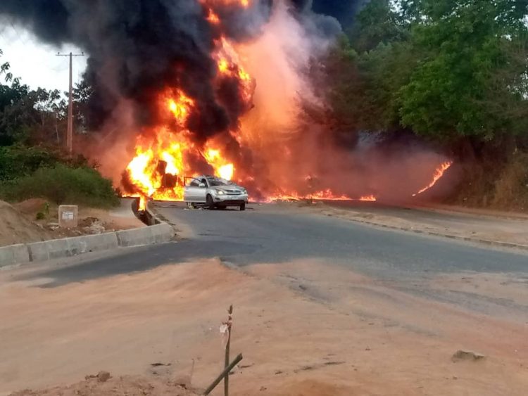 Panic As  Another Tanker Explodes On Lagos-Ibadan Expressway