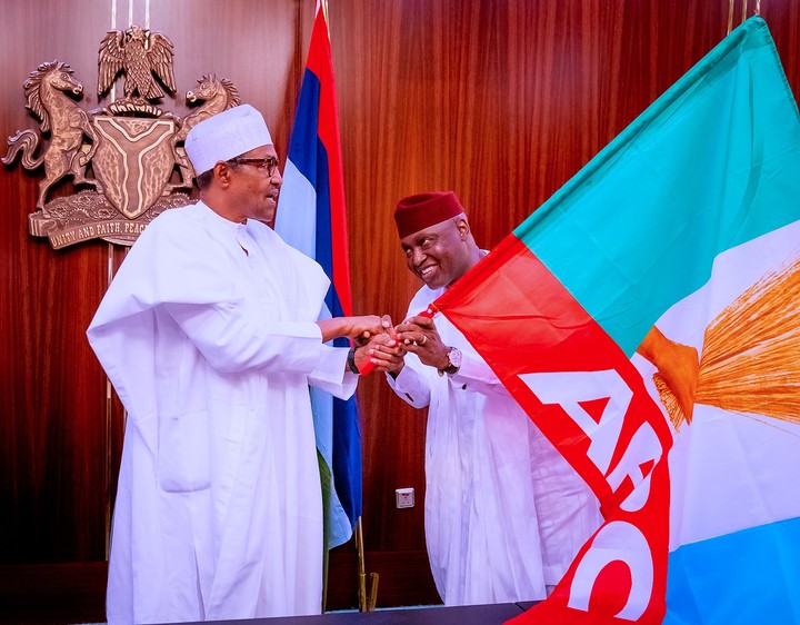 Ekiti 2022: President Buhari Presents APC Governorship Flag To Oyebamiji (Photos)