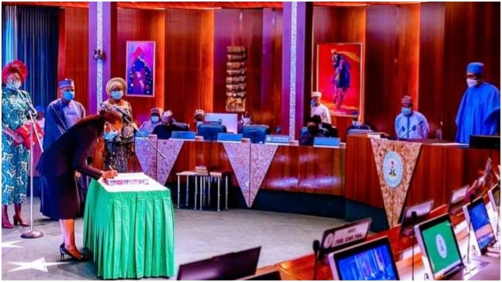 Buhari Swears In Four  Permanent Secretaries