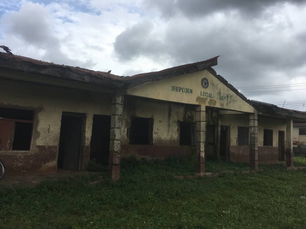 Osun School Children Resume In Dilapidated Buildings, Bushy Environment