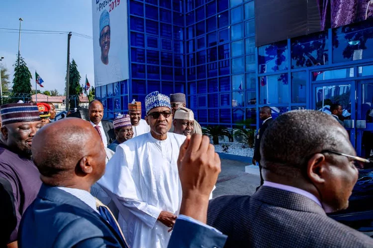 Buhari, Adamu, Others  Arrive  Jos For APC Presidential Campaign Flag Off